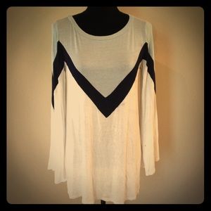 FINAL PRICE Bell Sleeve Chevron Top