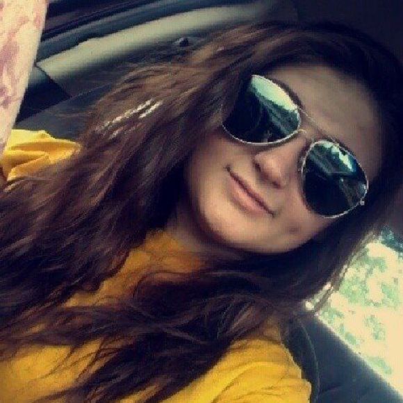 Meet your Posher, Bre - Picture 1 of 1