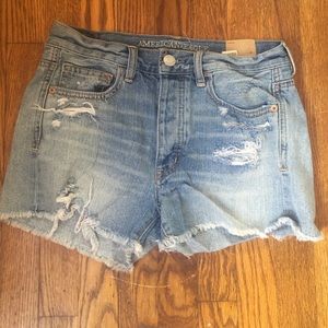 American Eagle Boyfriend Fit shorts!!