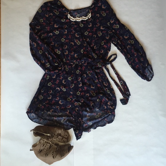 American Eagle XL floral romper