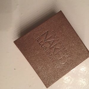 Urban Decay Naked Illuminated highlighter