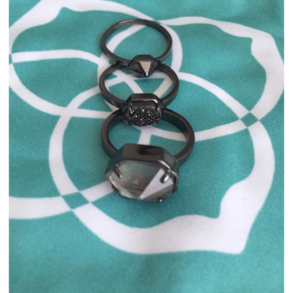 NWOT Kendra Scott Mariam Rings in Spellbound - Picture 2 of 3