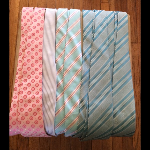 ❌SOLD❌💐 BUNDLE of assorted men's ties. - Picture 2 of 4