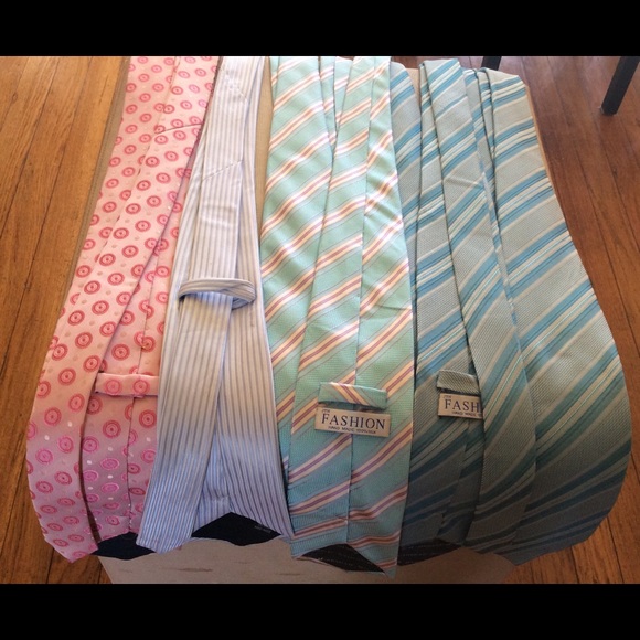 ❌SOLD❌💐 BUNDLE of assorted men's ties. - Picture 3 of 4