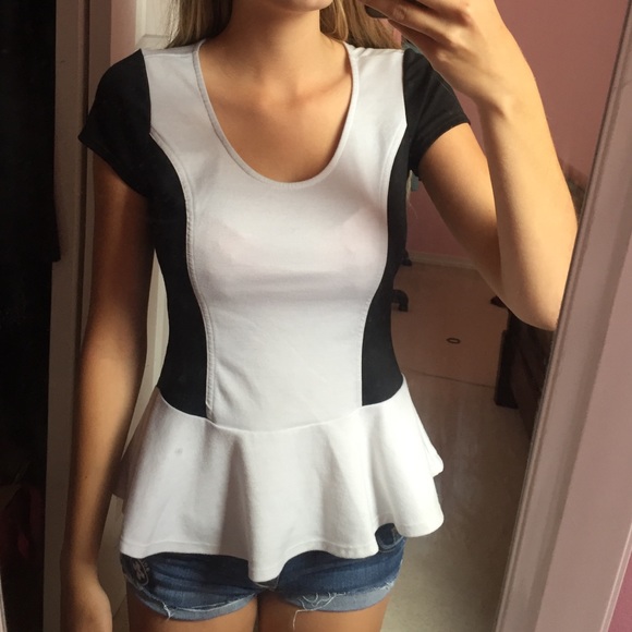Peplum black & white top🌚🌝 - Picture 3 of 4