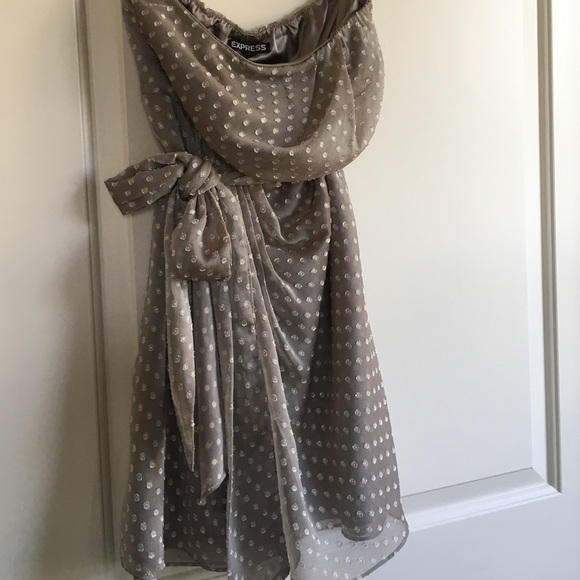 REDUCED!!! ✨Express strapless dress