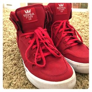Boys size 6 Supra