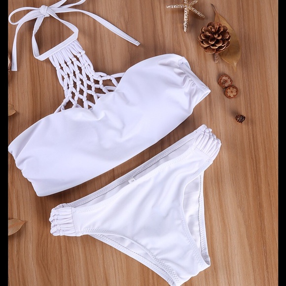 Sexy White Bikini Set - Picture 2 of 4