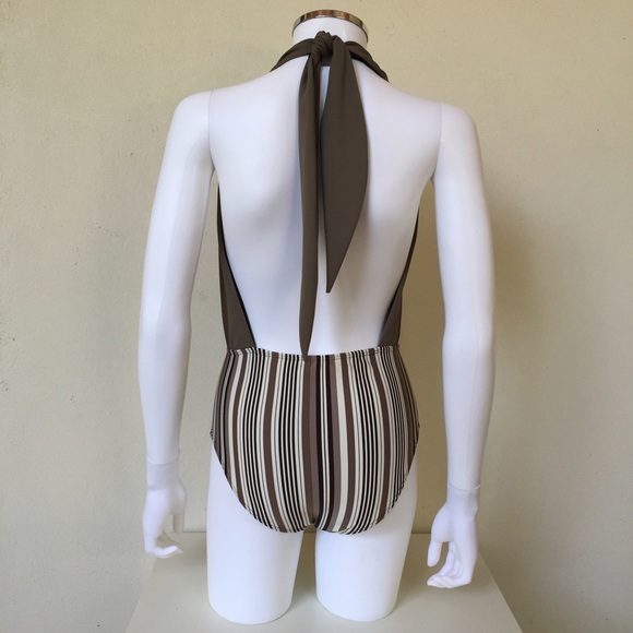 Bodysuit on print and solid spandex. - Picture 3 of 3