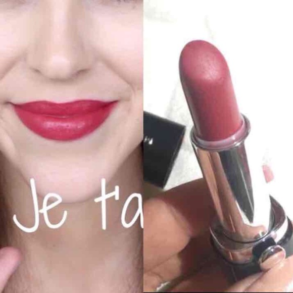 Full sized Marc Jacobs lipstick