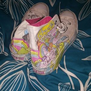 Converse cartoon graffiti Chuck Taylor's.