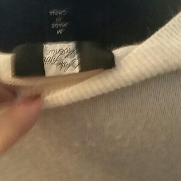 V Neck SAKS Cashmere Sweater Top - Picture 3 of 3