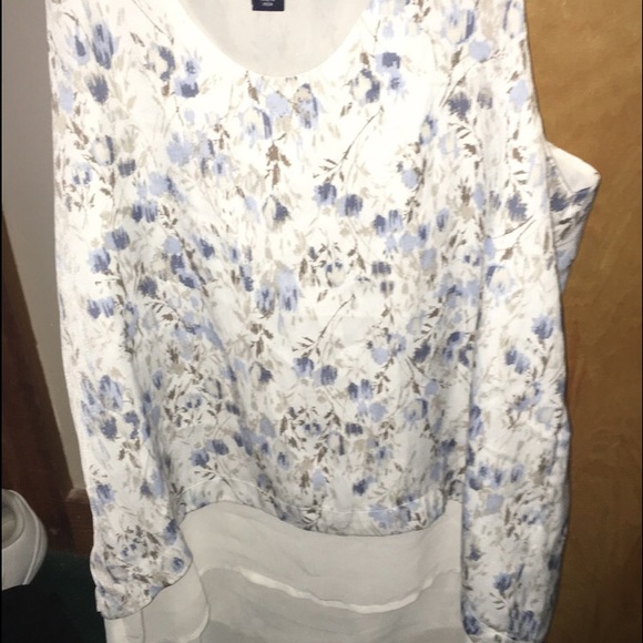 Loose summer blouse