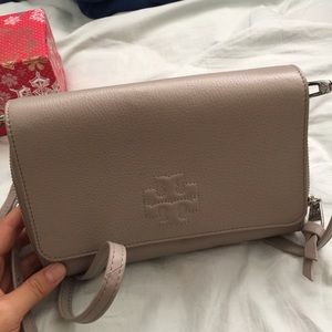 Tory burch crossbody wallet