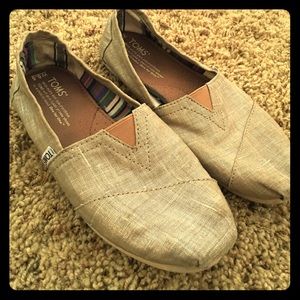 Size 6.5 Toms