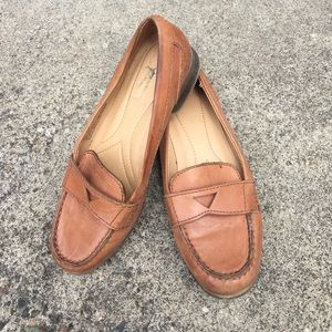 Leather loafer