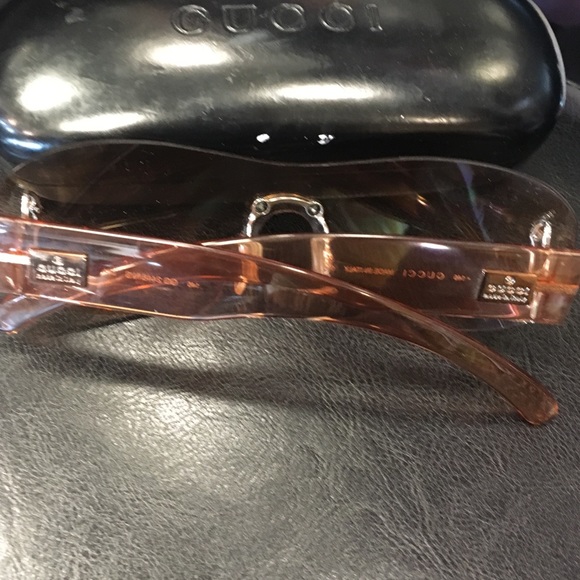Gucci sunglassesSOLD! main image 4