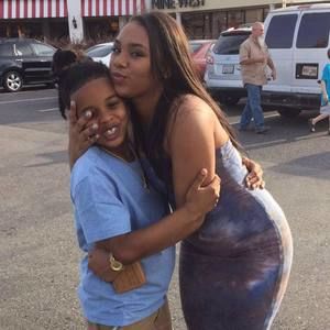 Meet your Posher, Johnaé