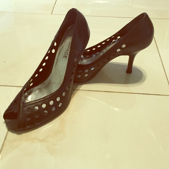 Rampage leather peep toe pumps