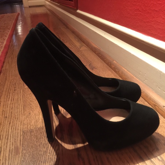 Black Steve Madden heels - Picture 3 of 3