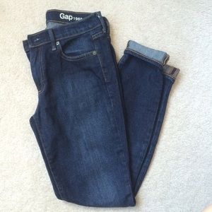 HOLD NWOT Gap skinny jeans!!