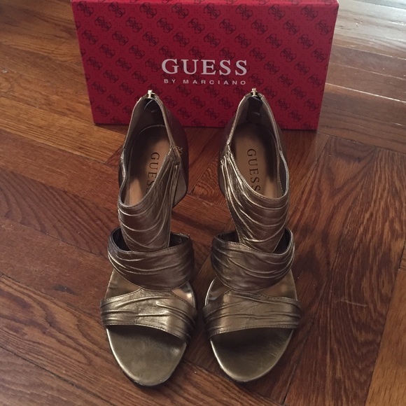 ❤️Guess gold heels! ❤️ size 7.5 - Picture 1 of 4