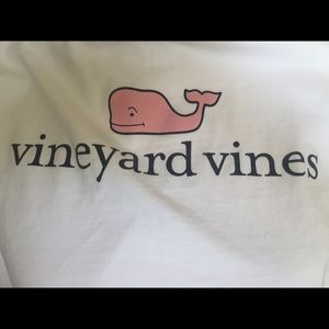 Vineyard Vines t shirt