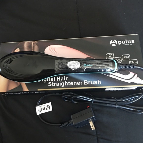 SOLD - Brand new Digital hair straightener brush - Picture 3 of 3