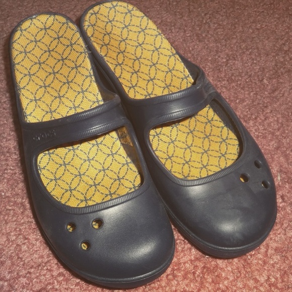 navy croc wedges 💙💙💙