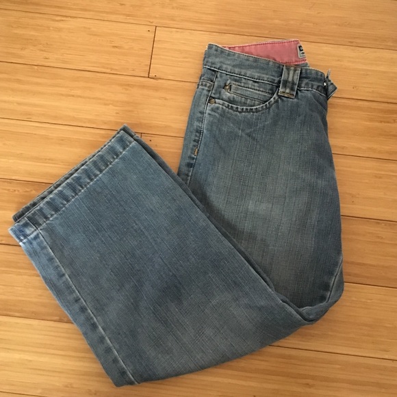 Old navy denim capris. Size 6.