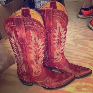 Old Gringo " Nevada " red boot.