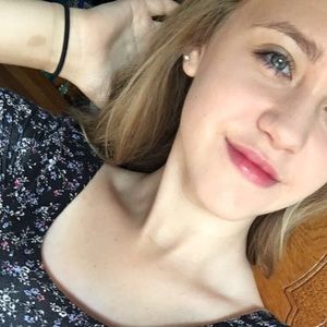 Meet your Posher, Dori