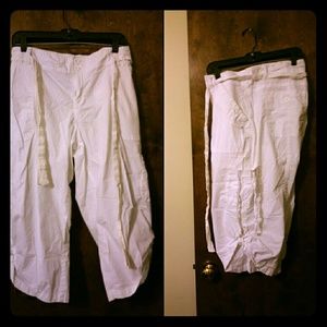 Maurices White Capris Plus Size 24