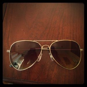 Charlotte Rouse aviator sunglasses with case!