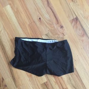 XXXL bathing suit with shorts fits like XL