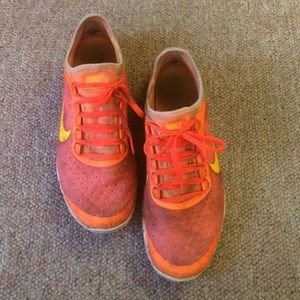 Nike Frees - orange