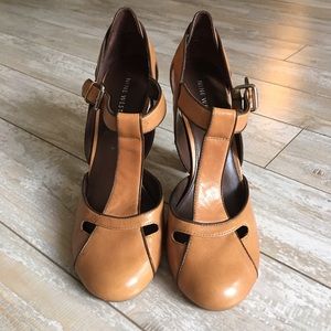 Nine West light brown high heels shoes
