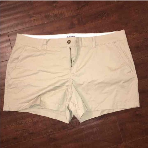 khaki shorts