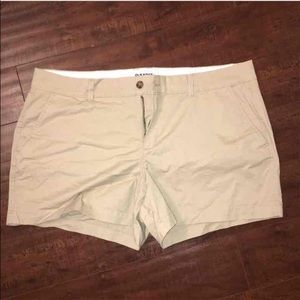 khaki shorts