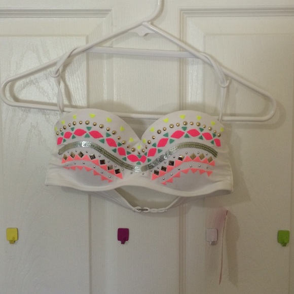 NWT White bikini top