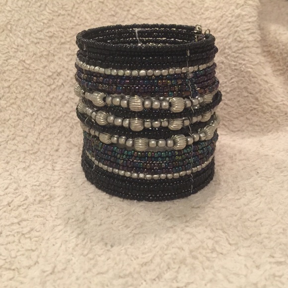 Gorgeous beaded cuff bracelet!!