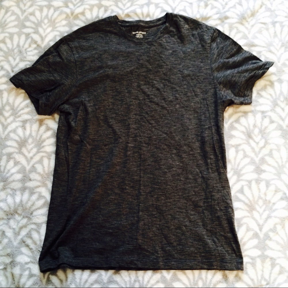 NWOT Banana Republic Grey Crew Neck Tee 📷🖋