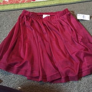 New twill burgundy mini skit from pacsun