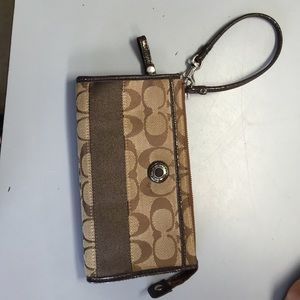 coach wallet wristlet