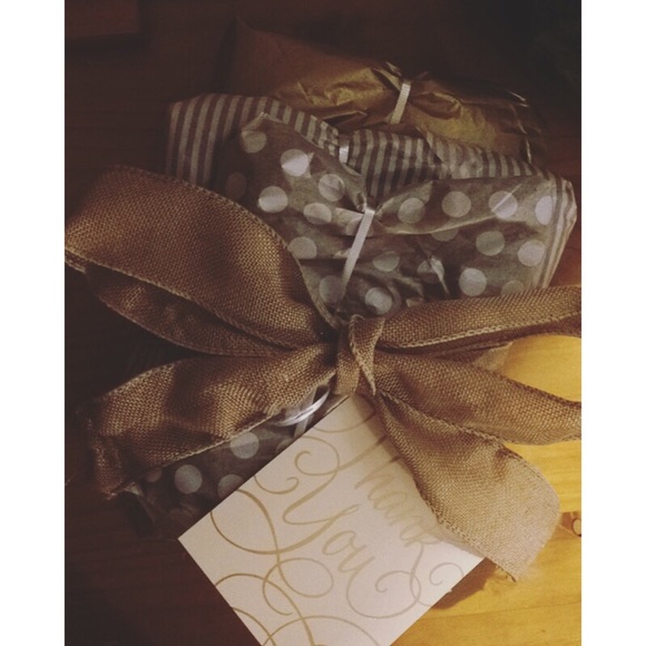 🎀SHIPPING DAY🎀 - Picture 3 of 3