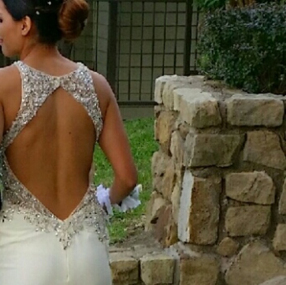 Dress - Picture 2 of 4