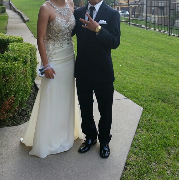 Dress - Picture 4 of 4