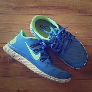 Buzz Lightyear Blue Green Nike Free Runs W 7.5