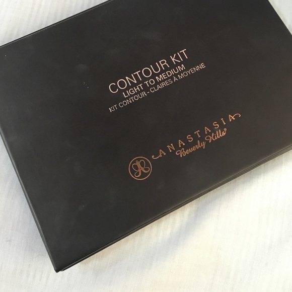 Anastasia Beverly Hills Contour Kit