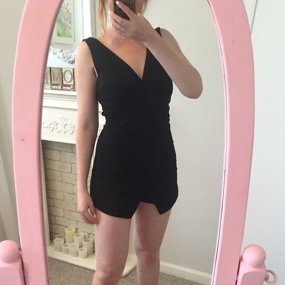 Black romper - Picture 2 of 2